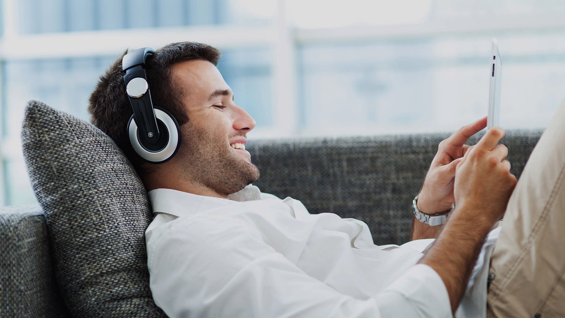 What to do if you hate reading: audiobooks for businessmen